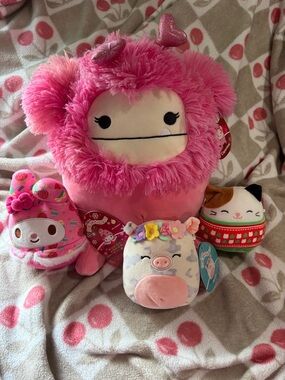 Squishmallows Pink Plush Character with Three Mini Friends